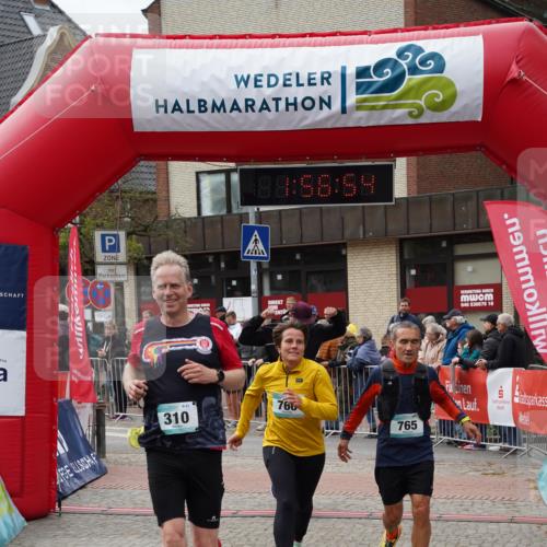 04.05.2025 - 8. Wedeler Halbmarathon Felixshl http://msf.ph/oto/7820561 04.05.2025 11:56:52 Ziel 190, 310, 765, 766 meine-sportfotos.de