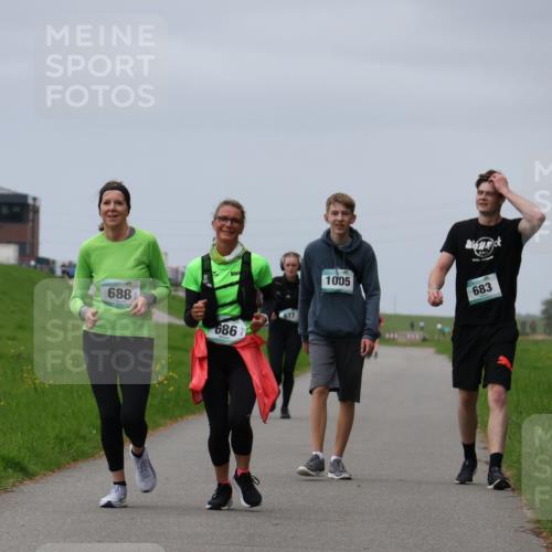 04.05.2025 - 8. Wedeler Halbmarathon Yannick Fuchs http://msf.ph/oto/7820591 04.05.2025 12:04:53 Laufen 688, 1005, 683, 686 meine-sportfotos.de