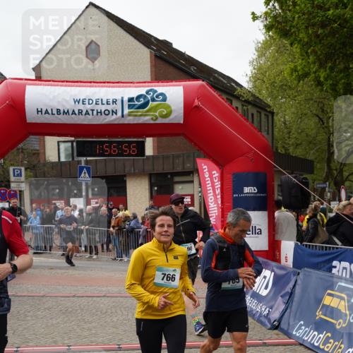 04.05.2025 - 8. Wedeler Halbmarathon Felixshl http://msf.ph/oto/7820614 04.05.2025 11:56:53 Ziel 148, 190, 310, 420, 765, 766 meine-sportfotos.de