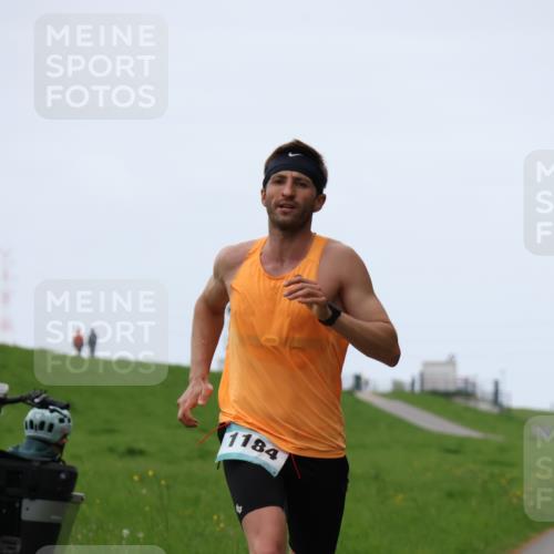 04.05.2025 - 8. Wedeler Halbmarathon Yannick Fuchs http://msf.ph/oto/7820642 04.05.2025 11:09:08 Laufen 1184 meine-sportfotos.de