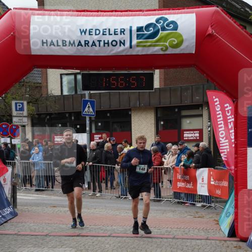 04.05.2025 - 8. Wedeler Halbmarathon Felixshl http://msf.ph/oto/7820653 04.05.2025 11:56:55 Ziel 148, 190, 310, 420, 765, 766 meine-sportfotos.de