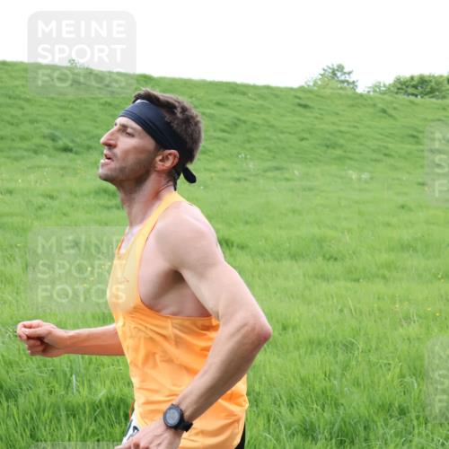 04.05.2025 - 8. Wedeler Halbmarathon Yannick Fuchs http://msf.ph/oto/7820664 04.05.2025 11:09:11 Laufen  meine-sportfotos.de