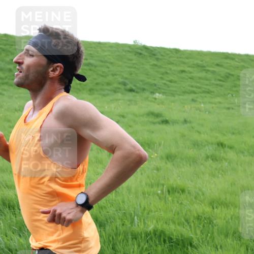 04.05.2025 - 8. Wedeler Halbmarathon Yannick Fuchs http://msf.ph/oto/7820676 04.05.2025 11:09:11 Laufen  meine-sportfotos.de