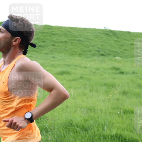04.05.2025 - 8. Wedeler Halbmarathon Yannick Fuchs http://msf.ph/oto/7820681 04.05.2025 11:09:11 Laufen  meine-sportfotos.de