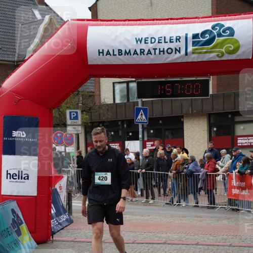 04.05.2025 - 8. Wedeler Halbmarathon Felixshl http://msf.ph/oto/7820720 04.05.2025 11:56:58 Ziel 148, 190, 420, 765 meine-sportfotos.de