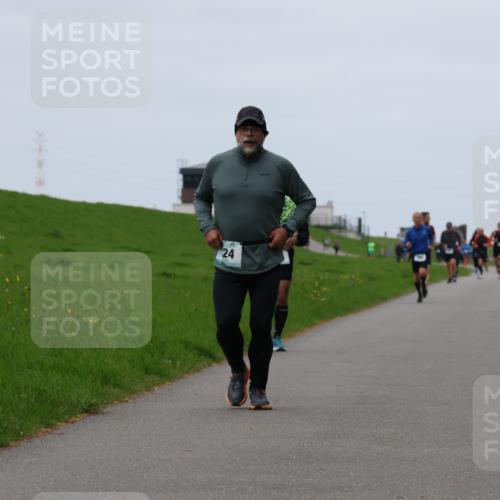 04.05.2025 - 8. Wedeler Halbmarathon Yannick Fuchs http://msf.ph/oto/7820737 04.05.2025 11:27:43 Laufen 24 meine-sportfotos.de
