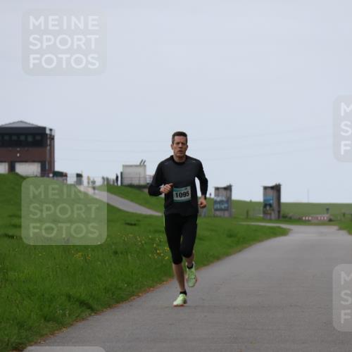 04.05.2025 - 8. Wedeler Halbmarathon Yannick Fuchs http://msf.ph/oto/7820753 04.05.2025 11:09:18 Laufen 1095 meine-sportfotos.de