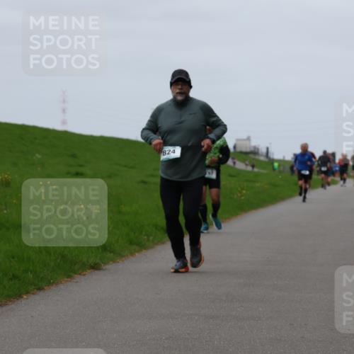 04.05.2025 - 8. Wedeler Halbmarathon Yannick Fuchs http://msf.ph/oto/7820758 04.05.2025 11:27:43 Laufen 824 meine-sportfotos.de