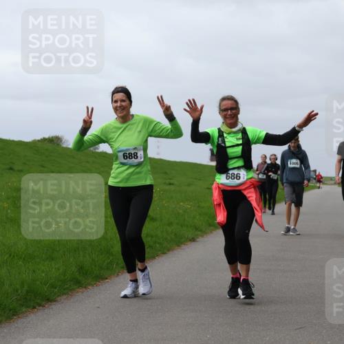 04.05.2025 - 8. Wedeler Halbmarathon Yannick Fuchs http://msf.ph/oto/7820762 04.05.2025 12:04:58 Laufen 688, 686, 1005, 683 meine-sportfotos.de