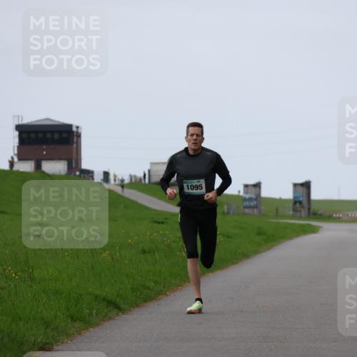 04.05.2025 - 8. Wedeler Halbmarathon Yannick Fuchs http://msf.ph/oto/7820763 04.05.2025 11:09:18 Laufen 1095 meine-sportfotos.de