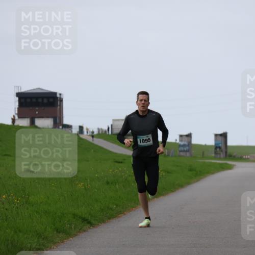 04.05.2025 - 8. Wedeler Halbmarathon Yannick Fuchs http://msf.ph/oto/7820767 04.05.2025 11:09:18 Laufen 1095 meine-sportfotos.de