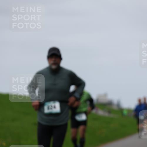 04.05.2025 - 8. Wedeler Halbmarathon Yannick Fuchs http://msf.ph/oto/7820775 04.05.2025 11:27:44 Laufen 824 meine-sportfotos.de