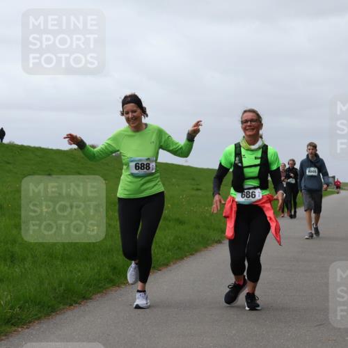 04.05.2025 - 8. Wedeler Halbmarathon Yannick Fuchs http://msf.ph/oto/7820784 04.05.2025 12:04:59 Laufen 688, 686, 1005, 683 meine-sportfotos.de