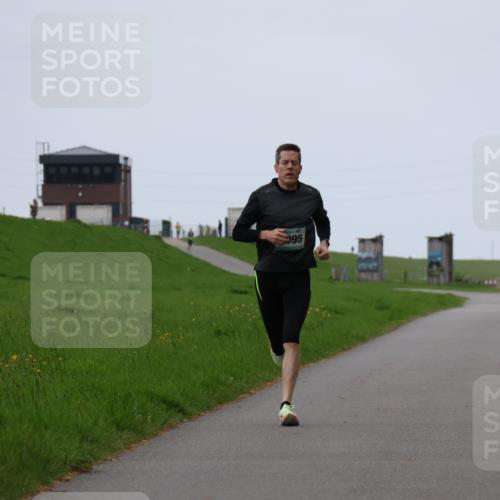 04.05.2025 - 8. Wedeler Halbmarathon Yannick Fuchs http://msf.ph/oto/7820787 04.05.2025 11:09:19 Laufen 395 meine-sportfotos.de