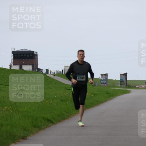 04.05.2025 - 8. Wedeler Halbmarathon Yannick Fuchs http://msf.ph/oto/7820789 04.05.2025 11:09:19 Laufen 1095 meine-sportfotos.de