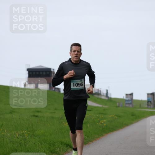 04.05.2025 - 8. Wedeler Halbmarathon Yannick Fuchs http://msf.ph/oto/7820799 04.05.2025 11:09:21 Laufen 1095 meine-sportfotos.de