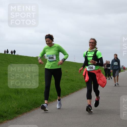 04.05.2025 - 8. Wedeler Halbmarathon Yannick Fuchs http://msf.ph/oto/7820800 04.05.2025 12:04:59 Laufen 688, 686, 1005, 683 meine-sportfotos.de