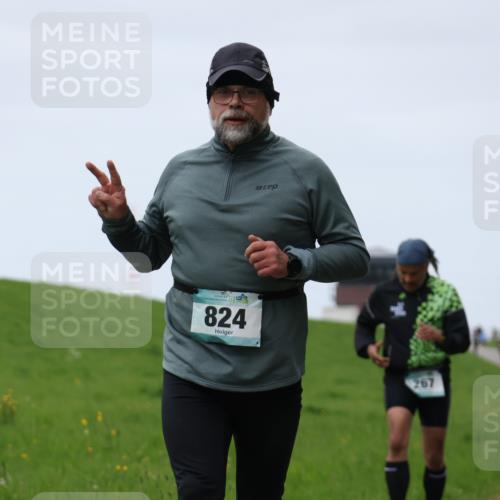 04.05.2025 - 8. Wedeler Halbmarathon Yannick Fuchs http://msf.ph/oto/7820811 04.05.2025 11:27:45 Laufen 824, 267 meine-sportfotos.de