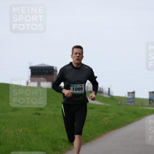 04.05.2025 - 8. Wedeler Halbmarathon Yannick Fuchs http://msf.ph/oto/7820812 04.05.2025 11:09:21 Laufen 1095 meine-sportfotos.de