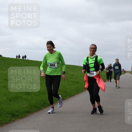04.05.2025 - 8. Wedeler Halbmarathon Yannick Fuchs http://msf.ph/oto/7820815 04.05.2025 12:04:59 Laufen 688, 686, 1005, 683 meine-sportfotos.de