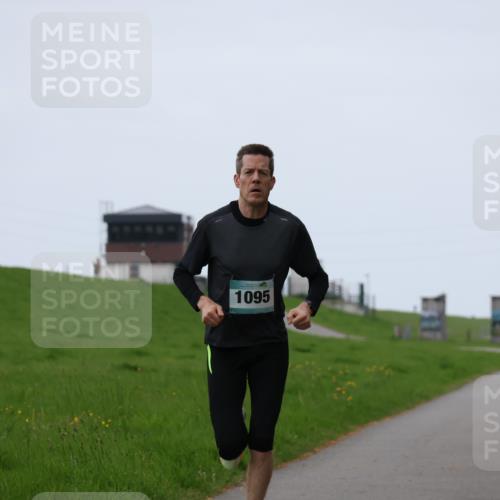 04.05.2025 - 8. Wedeler Halbmarathon Yannick Fuchs http://msf.ph/oto/7820817 04.05.2025 11:09:21 Laufen 1095 meine-sportfotos.de