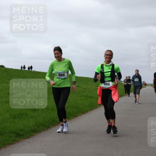 04.05.2025 - 8. Wedeler Halbmarathon Yannick Fuchs http://msf.ph/oto/7820820 04.05.2025 12:04:59 Laufen 688, 686, 1005, 683 meine-sportfotos.de
