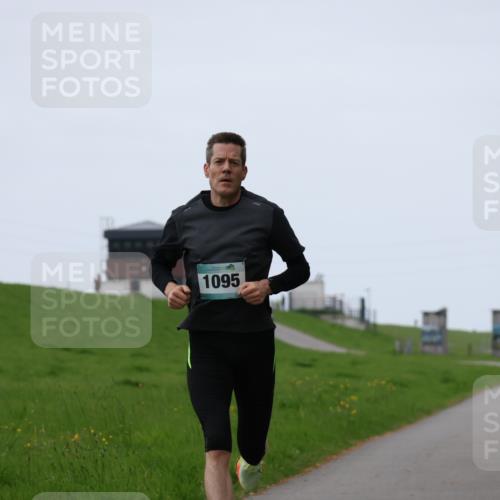 04.05.2025 - 8. Wedeler Halbmarathon Yannick Fuchs http://msf.ph/oto/7820835 04.05.2025 11:09:21 Laufen 1095 meine-sportfotos.de