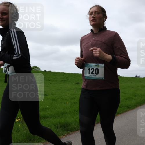 04.05.2025 - 8. Wedeler Halbmarathon Yannick Fuchs http://msf.ph/oto/7820896 04.05.2025 12:05:12 Laufen 120 meine-sportfotos.de