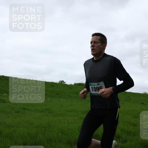 04.05.2025 - 8. Wedeler Halbmarathon Yannick Fuchs http://msf.ph/oto/7820951 04.05.2025 11:09:26 Laufen 1095 meine-sportfotos.de