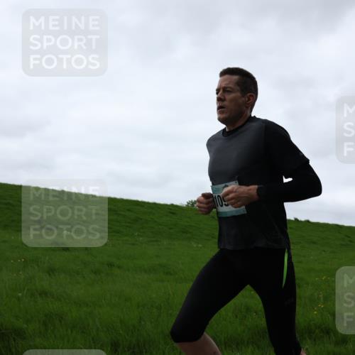 04.05.2025 - 8. Wedeler Halbmarathon Yannick Fuchs http://msf.ph/oto/7820954 04.05.2025 11:09:26 Laufen  meine-sportfotos.de
