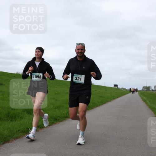 04.05.2025 - 8. Wedeler Halbmarathon Yannick Fuchs http://msf.ph/oto/7820989 04.05.2025 11:51:06 Laufen 1098, 321 meine-sportfotos.de