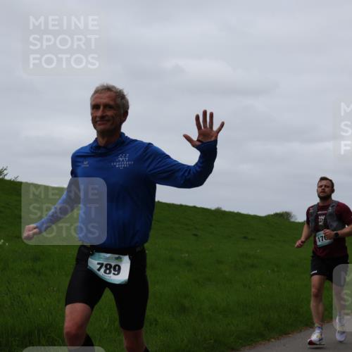04.05.2025 - 8. Wedeler Halbmarathon Yannick Fuchs http://msf.ph/oto/7821013 04.05.2025 11:27:59 Laufen 789, 176 meine-sportfotos.de