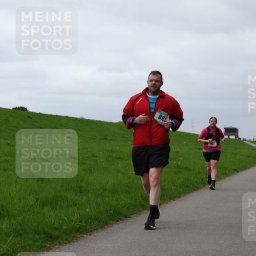 04.05.2025 - 8. Wedeler Halbmarathon Yannick Fuchs http://msf.ph/oto/7821042 04.05.2025 12:05:51 Laufen 891, 167 meine-sportfotos.de
