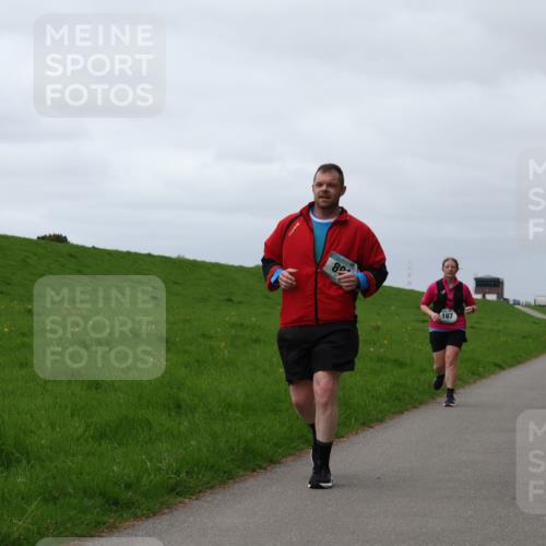 04.05.2025 - 8. Wedeler Halbmarathon Yannick Fuchs http://msf.ph/oto/7821048 04.05.2025 12:05:51 Laufen 80, 167 meine-sportfotos.de
