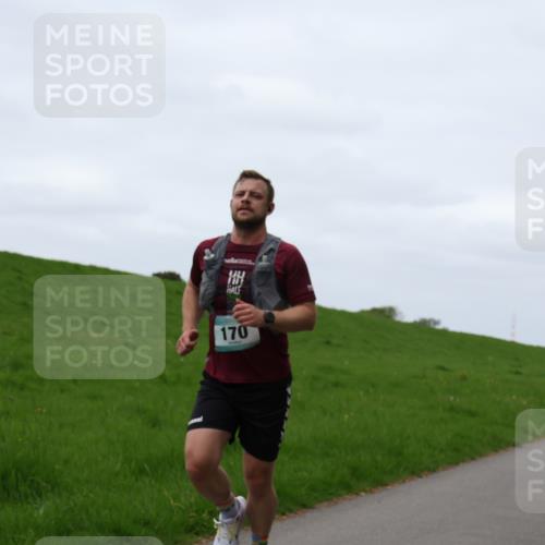 04.05.2025 - 8. Wedeler Halbmarathon Yannick Fuchs http://msf.ph/oto/7821055 04.05.2025 11:28:00 Laufen 170 meine-sportfotos.de