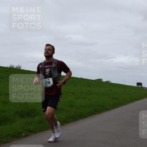04.05.2025 - 8. Wedeler Halbmarathon Yannick Fuchs http://msf.ph/oto/7821077 04.05.2025 11:28:00 Laufen 170 meine-sportfotos.de