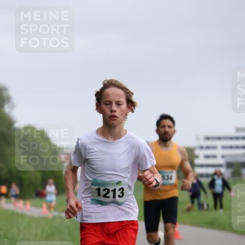 04.05.2025 - 8. Wedeler Halbmarathon Yannick Fuchs http://msf.ph/oto/7821146 04.05.2025 11:09:53 Laufen 1213, 534 meine-sportfotos.de