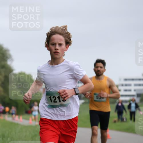 04.05.2025 - 8. Wedeler Halbmarathon Yannick Fuchs http://msf.ph/oto/7821158 04.05.2025 11:09:54 Laufen 1213, 534 meine-sportfotos.de