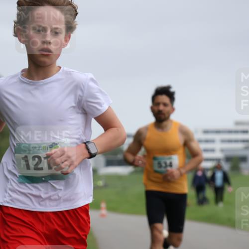 04.05.2025 - 8. Wedeler Halbmarathon Yannick Fuchs http://msf.ph/oto/7821173 04.05.2025 11:09:54 Laufen 56, 121, 534 meine-sportfotos.de