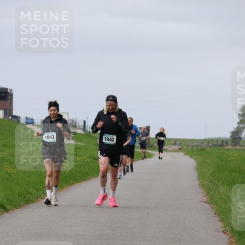 04.05.2025 - 8. Wedeler Halbmarathon Yannick Fuchs http://msf.ph/oto/7821208 04.05.2025 12:06:49 Laufen 1043, 0, 1042 meine-sportfotos.de