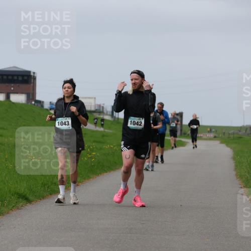 04.05.2025 - 8. Wedeler Halbmarathon Yannick Fuchs http://msf.ph/oto/7821220 04.05.2025 12:06:51 Laufen 1043, 1042 meine-sportfotos.de
