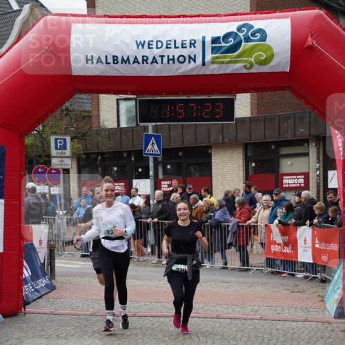 04.05.2025 - 8. Wedeler Halbmarathon Felixshl http://msf.ph/oto/7821227 04.05.2025 11:57:21 Ziel 230, 231, 568 meine-sportfotos.de