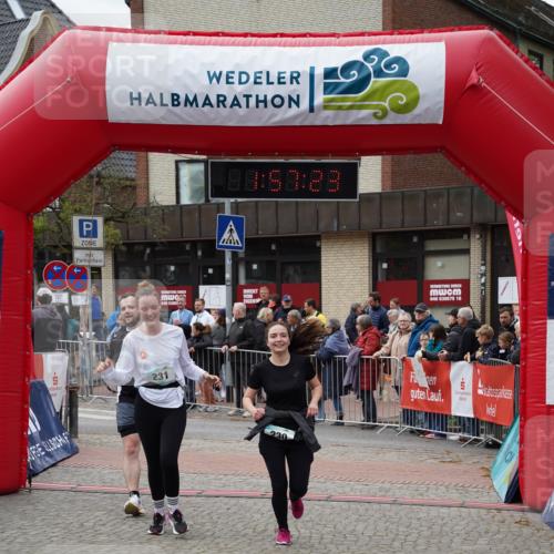 04.05.2025 - 8. Wedeler Halbmarathon Felixshl http://msf.ph/oto/7821254 04.05.2025 11:57:21 Ziel 230, 231, 568 meine-sportfotos.de