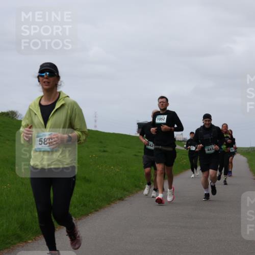 04.05.2025 - 8. Wedeler Halbmarathon Yannick Fuchs http://msf.ph/oto/7821274 04.05.2025 11:51:23 Laufen 1052, 58, 42, 443 meine-sportfotos.de