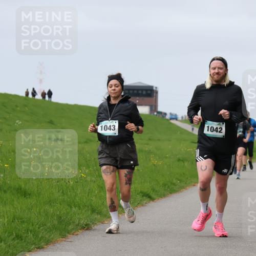 04.05.2025 - 8. Wedeler Halbmarathon Yannick Fuchs http://msf.ph/oto/7821279 04.05.2025 12:06:54 Laufen 1043, 1042 meine-sportfotos.de