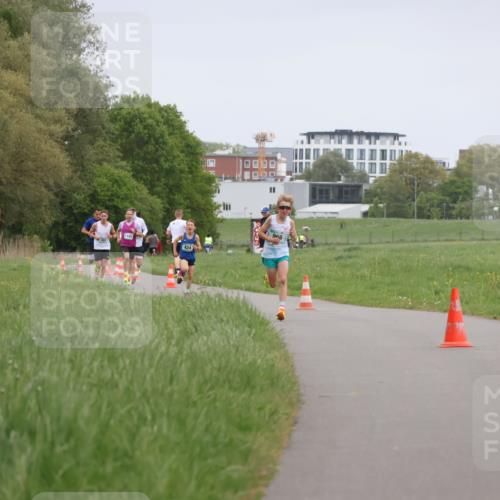 04.05.2025 - 8. Wedeler Halbmarathon Yannick Fuchs http://msf.ph/oto/7821334 04.05.2025 11:10:00 Laufen 966 meine-sportfotos.de