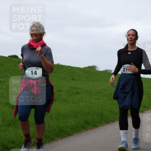 04.05.2025 - 8. Wedeler Halbmarathon Yannick Fuchs http://msf.ph/oto/7821384 04.05.2025 11:28:23 Laufen 21, 14, 648 meine-sportfotos.de