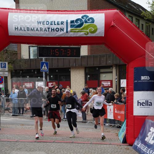 04.05.2025 - 8. Wedeler Halbmarathon Felixshl http://msf.ph/oto/7821395 04.05.2025 11:57:29 Ziel 104, 232, 928, 1161 meine-sportfotos.de