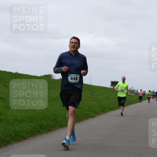 04.05.2025 - 8. Wedeler Halbmarathon Yannick Fuchs http://msf.ph/oto/7821401 04.05.2025 11:28:25 Laufen 648 meine-sportfotos.de