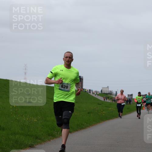 04.05.2025 - 8. Wedeler Halbmarathon Yannick Fuchs http://msf.ph/oto/7821429 04.05.2025 11:28:26 Laufen 620 meine-sportfotos.de
